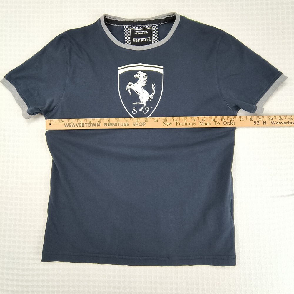 Ferrari Store Mens XL Navy Blue Graphic T-Shirt Italian Flag Back Racing Tee - Picture 4 of 8